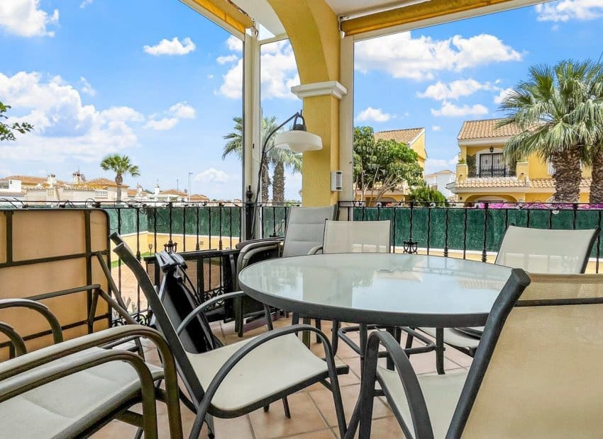 3 makuuhuone Huvila myytävänä paikassa Orihuela Costa mukana uima-altaan - 435 900 € (Ref: 9882461)