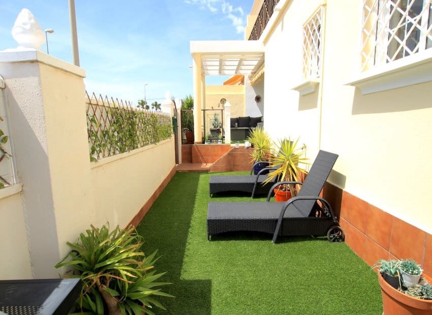 3 bedroom Townhouse for sale in Dona Pepa - € 225,000 (Ref: 9882462)