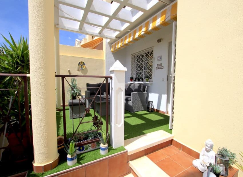 3 bedroom Townhouse for sale in Dona Pepa - € 225,000 (Ref: 9882462)