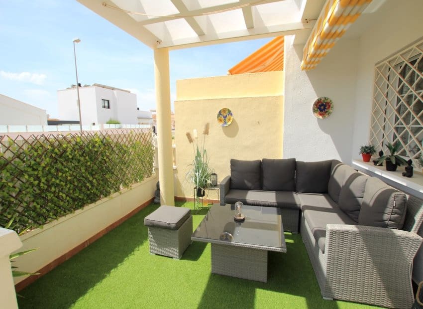 3 bedroom Townhouse for sale in Dona Pepa - € 225,000 (Ref: 9882462)