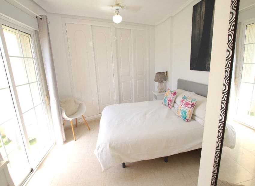 3 bedroom Townhouse for sale in Dona Pepa - € 225,000 (Ref: 9882462)