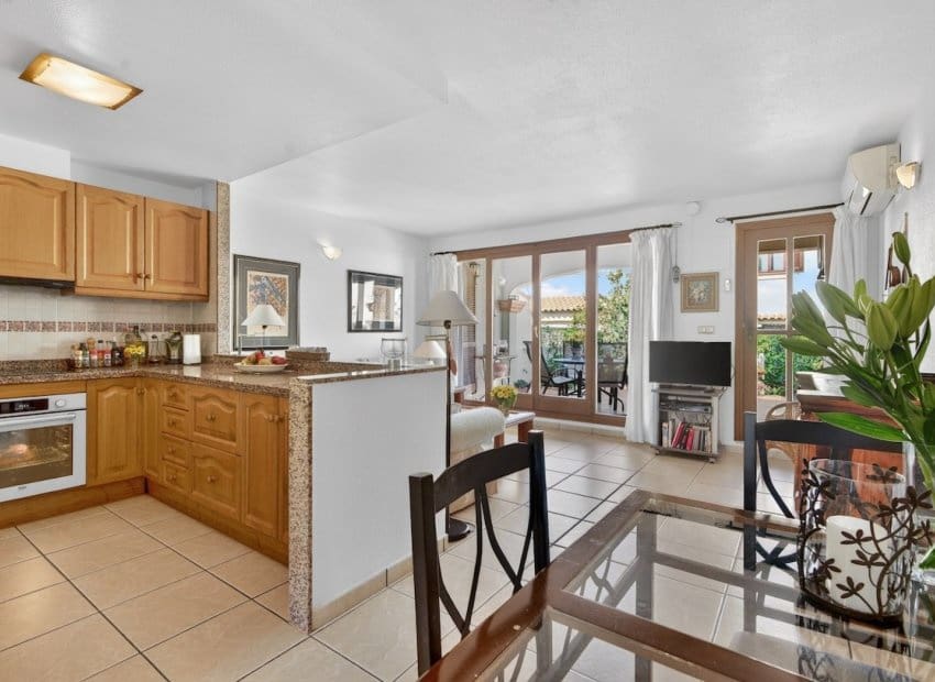 3 soveværelse Byhus til salg i Gran Alacant med swimmingpool - € 366.000 (Ref: 9889181)