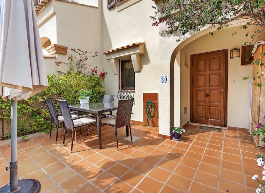 3 soveværelse Byhus til salg i Gran Alacant med swimmingpool - € 366.000 (Ref: 9889181)