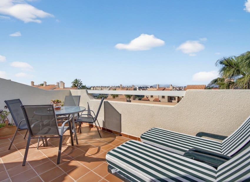 3 soveværelse Byhus til salg i Gran Alacant med swimmingpool - € 366.000 (Ref: 9889181)