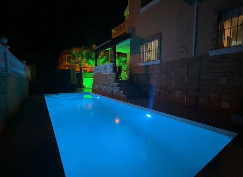 3 sypialnia Willa na sprzedaż w Dona Pepa z basenem - 315 000 € (Ref: 9889182)