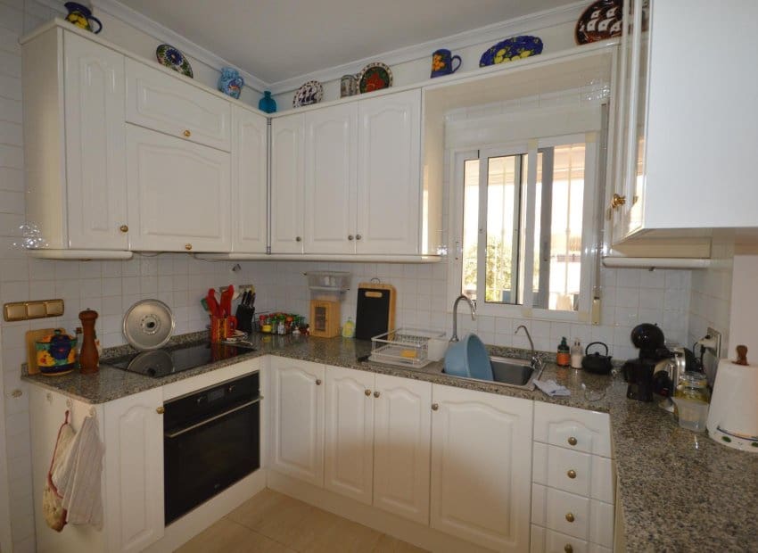 3 bedroom Villa for sale in Los Montesinos with pool - € 279,000 (Ref: 9889183)