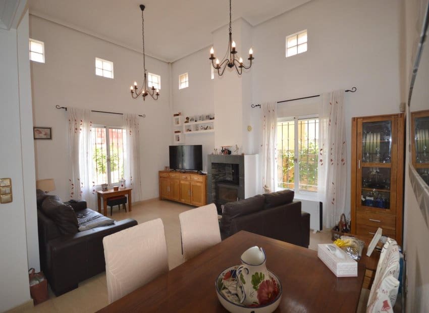 3 bedroom Villa for sale in Los Montesinos with pool - € 279,000 (Ref: 9889183)