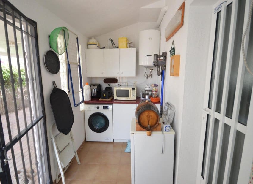 3 bedroom Villa for sale in Los Montesinos with pool - € 279,000 (Ref: 9889183)