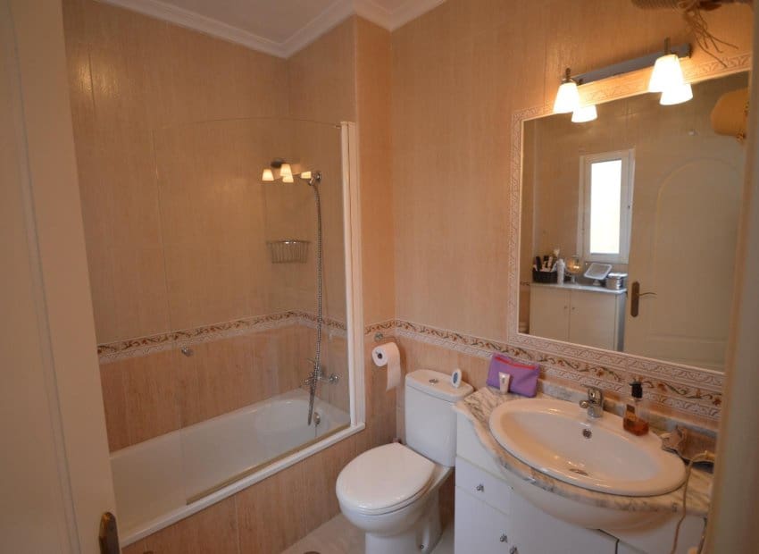 3 bedroom Villa for sale in Los Montesinos with pool - € 279,000 (Ref: 9889183)