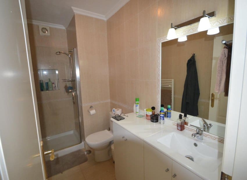 3 bedroom Villa for sale in Los Montesinos with pool - € 279,000 (Ref: 9889183)