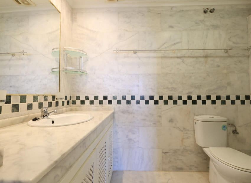 2 bedroom Apartment for sale in Orihuela Costa with pool - € 195,000 (Ref: 9889186)