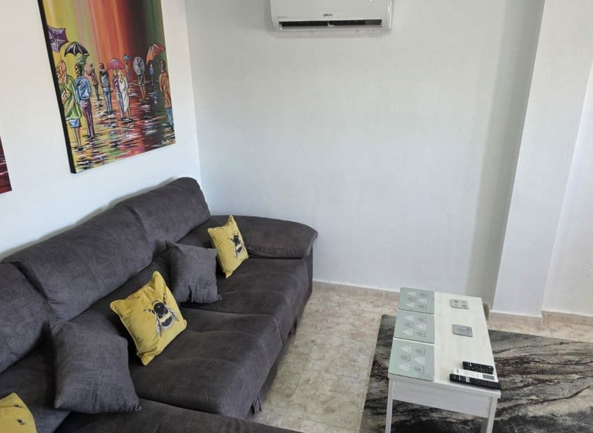 2 Zimmer Apartment zu verkaufen in Ciudad Quesada mit Pool - 149.950 € (Ref: 9889188)