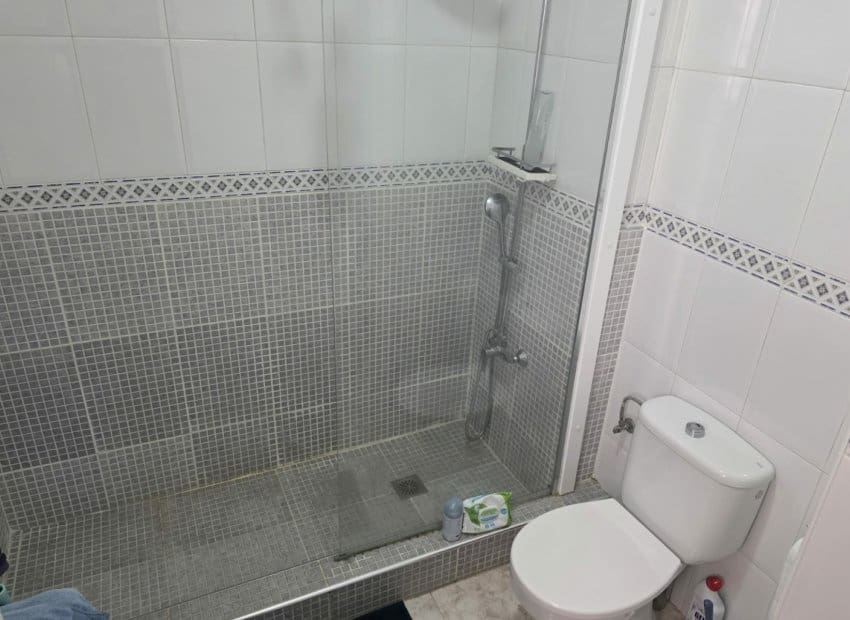 2 Zimmer Apartment zu verkaufen in Ciudad Quesada mit Pool - 149.950 € (Ref: 9889188)