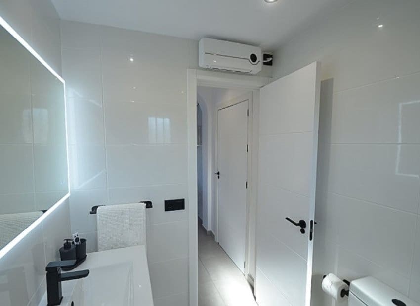 1 slaapkamer Appartement te koop in San Miguel de Salinas met zwembad - € 118.500 (Ref: 9891073)