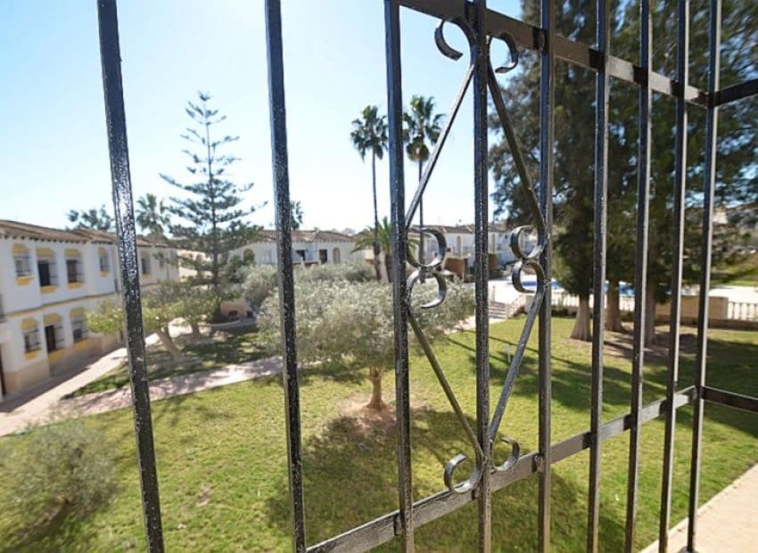 1 slaapkamer Appartement te koop in San Miguel de Salinas met zwembad - € 118.500 (Ref: 9891073)