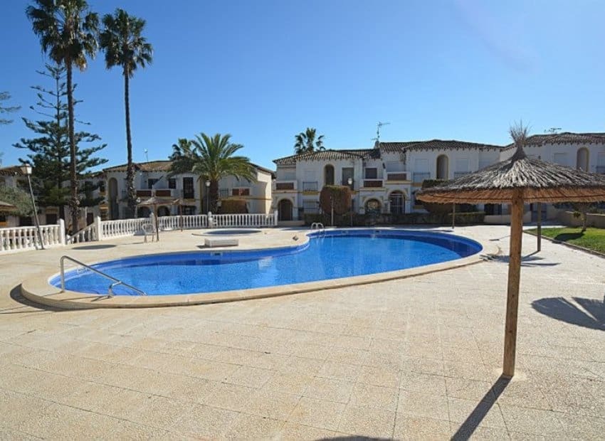1 slaapkamer Appartement te koop in San Miguel de Salinas met zwembad - € 118.500 (Ref: 9891073)