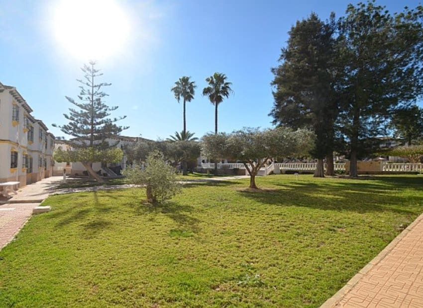 1 slaapkamer Appartement te koop in San Miguel de Salinas met zwembad - € 118.500 (Ref: 9891073)