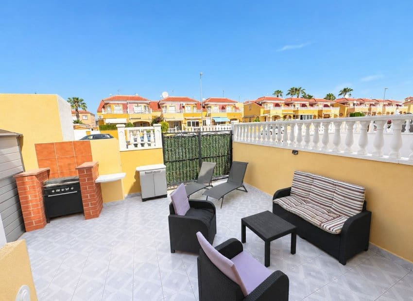 2 bedroom Apartment for sale in Cabo Roig with pool - € 164,995 (Ref: 9891074)