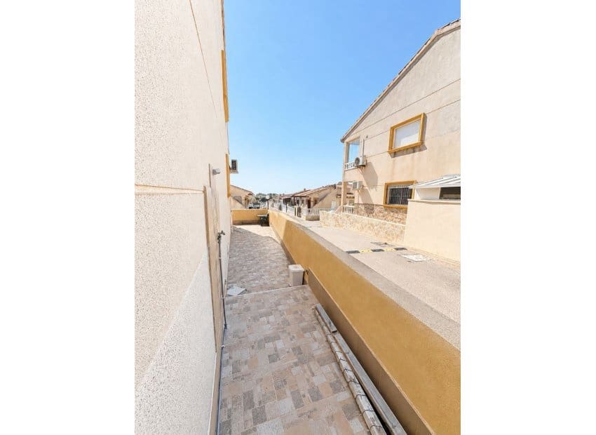 2 bedroom Apartment for sale in Cabo Roig with pool - € 164,995 (Ref: 9891074)