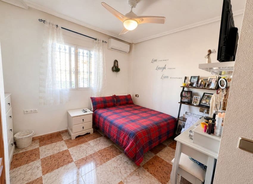 2 bedroom Apartment for sale in Cabo Roig with pool - € 164,995 (Ref: 9891074)