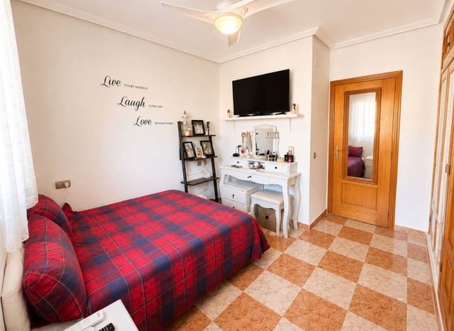 2 bedroom Apartment for sale in Cabo Roig, Orihuela with pool - € 164,995 (Ref: 9891074)