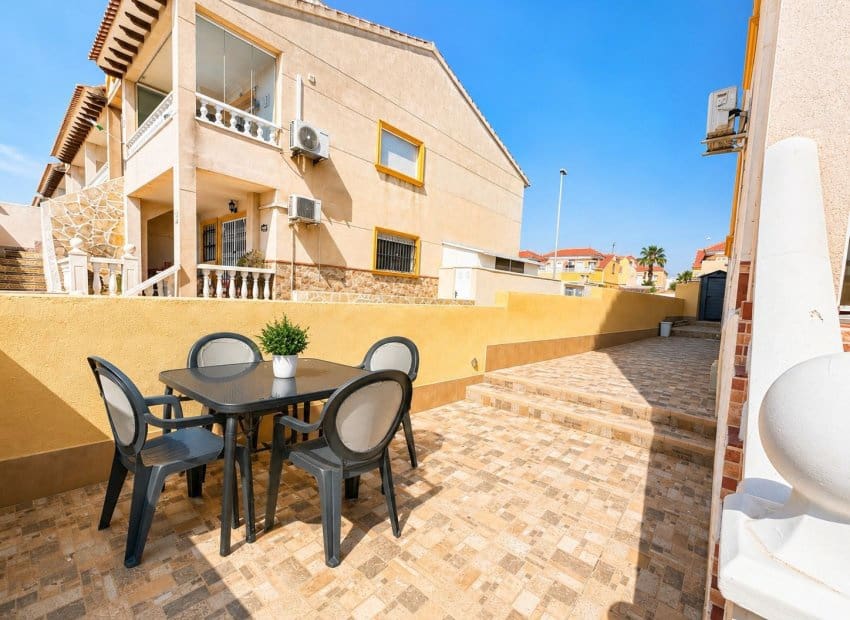 2 bedroom Apartment for sale in Cabo Roig with pool - € 164,995 (Ref: 9891074)