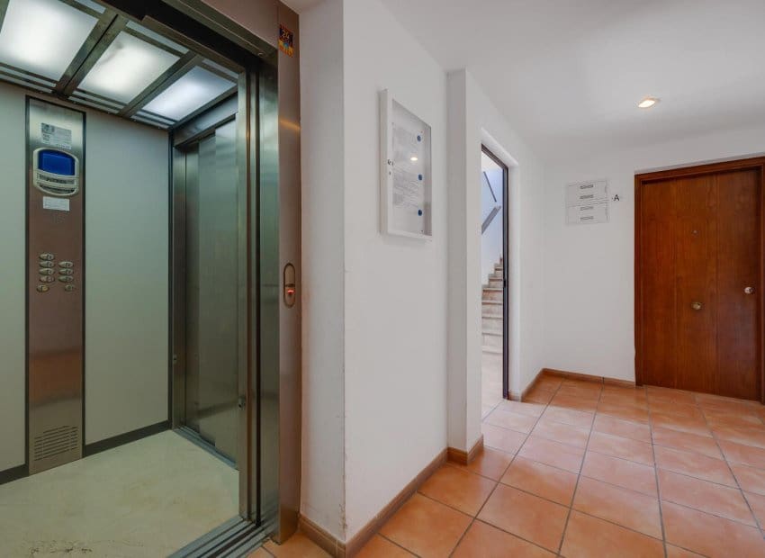 2 sypialnia Apartament na sprzedaż w Punta Prima z basenem - 239 969 € (Ref: 9891075)