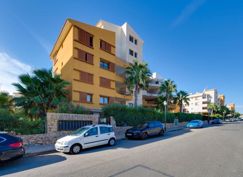 2 sypialnia Apartament na sprzedaż w Punta Prima z basenem - 239 969 € (Ref: 9891075)