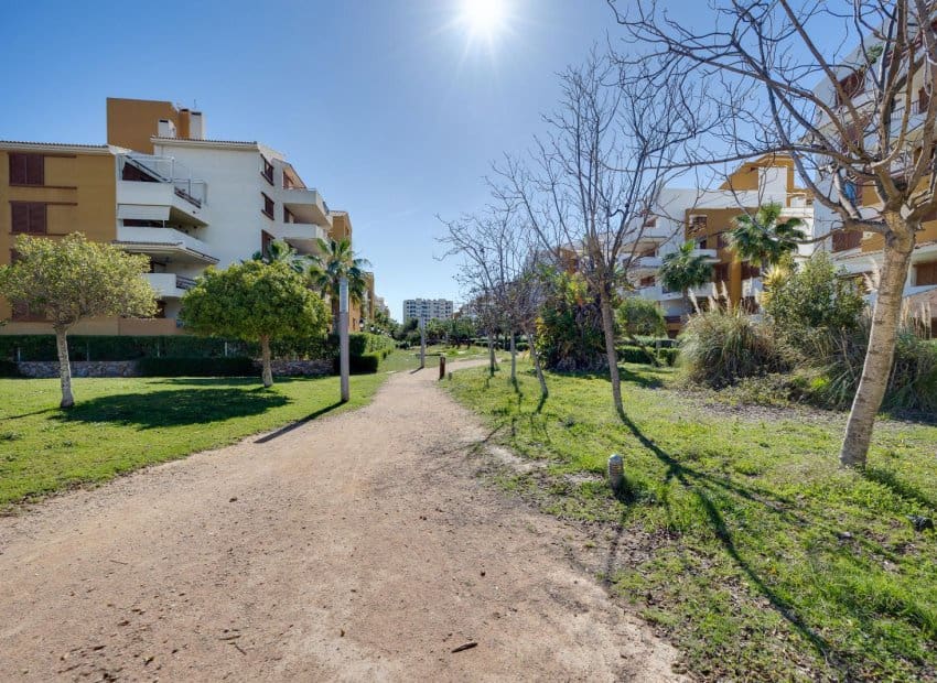 2 sypialnia Apartament na sprzedaż w Punta Prima z basenem - 239 969 € (Ref: 9891075)