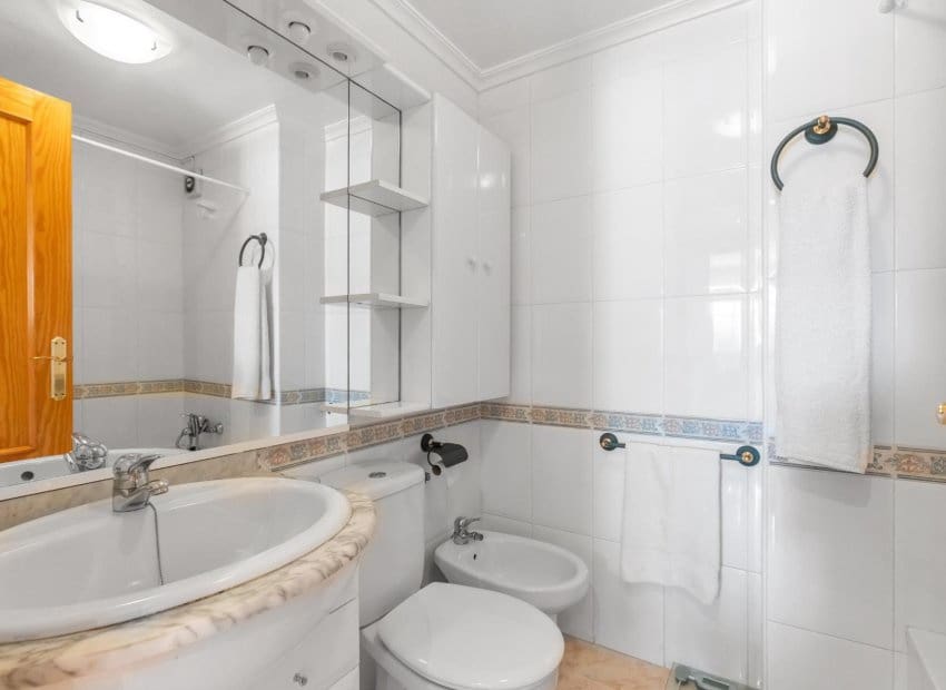3 soveværelse Lejlighed til salg i Torrevieja - € 184.900 (Ref: 9891076)