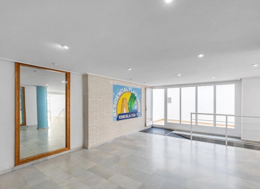 3 soveværelse Lejlighed til salg i Torrevieja - € 184.900 (Ref: 9891076)