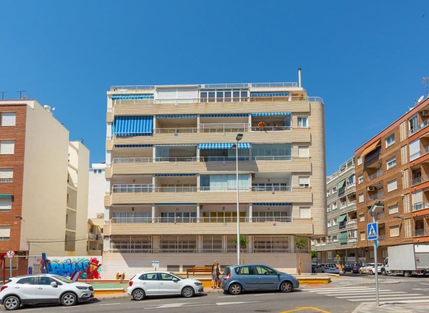 3 soveværelse Lejlighed til salg i Torrevieja - € 184.900 (Ref: 9891076)
