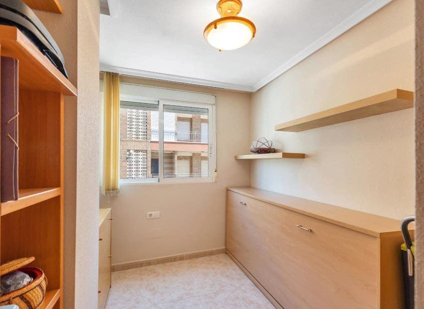 3 soveværelse Lejlighed til salg i Torrevieja - € 184.900 (Ref: 9891076)