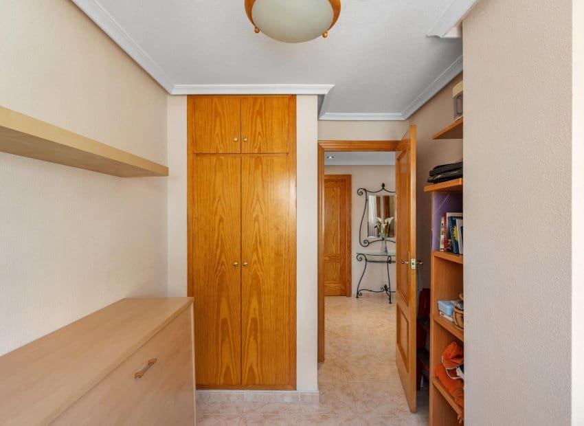 3 soveværelse Lejlighed til salg i Torrevieja - € 184.900 (Ref: 9891076)