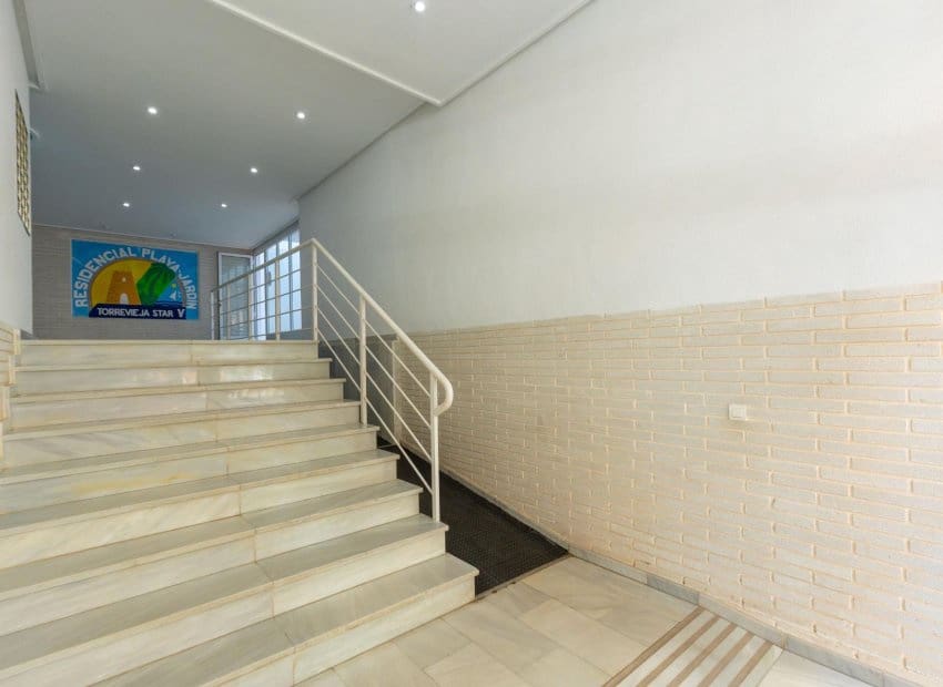 3 soveværelse Lejlighed til salg i Torrevieja - € 184.900 (Ref: 9891076)