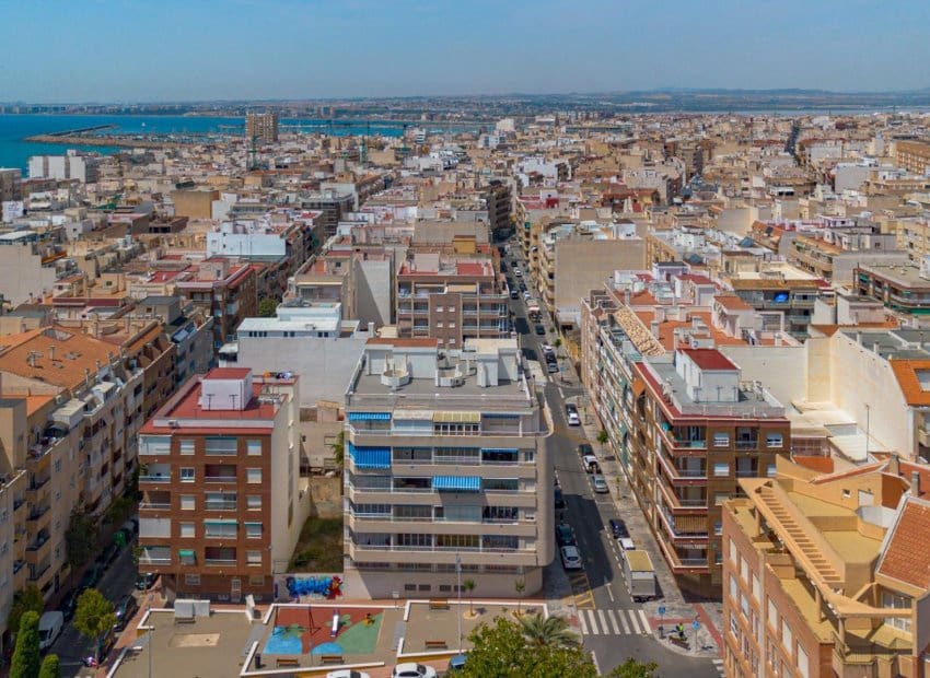 3 soveværelse Lejlighed til salg i Torrevieja - € 184.900 (Ref: 9891076)