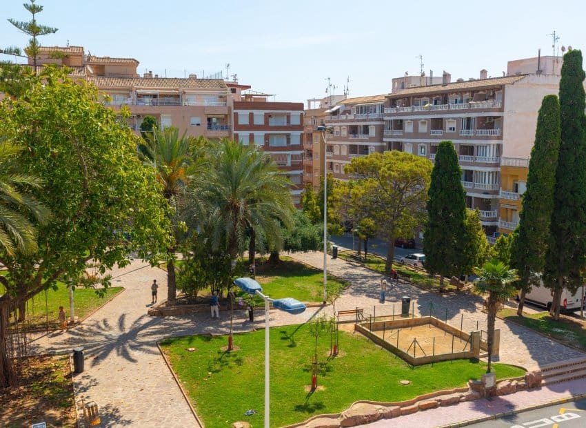 3 soveværelse Lejlighed til salg i Torrevieja - € 184.900 (Ref: 9891076)