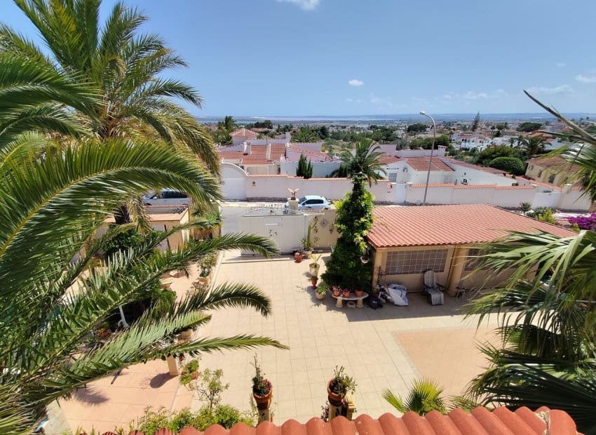 3 soveværelse Villa til salg i Ciudad Quesada med swimmingpool - € 550.000 (Ref: 9897427)