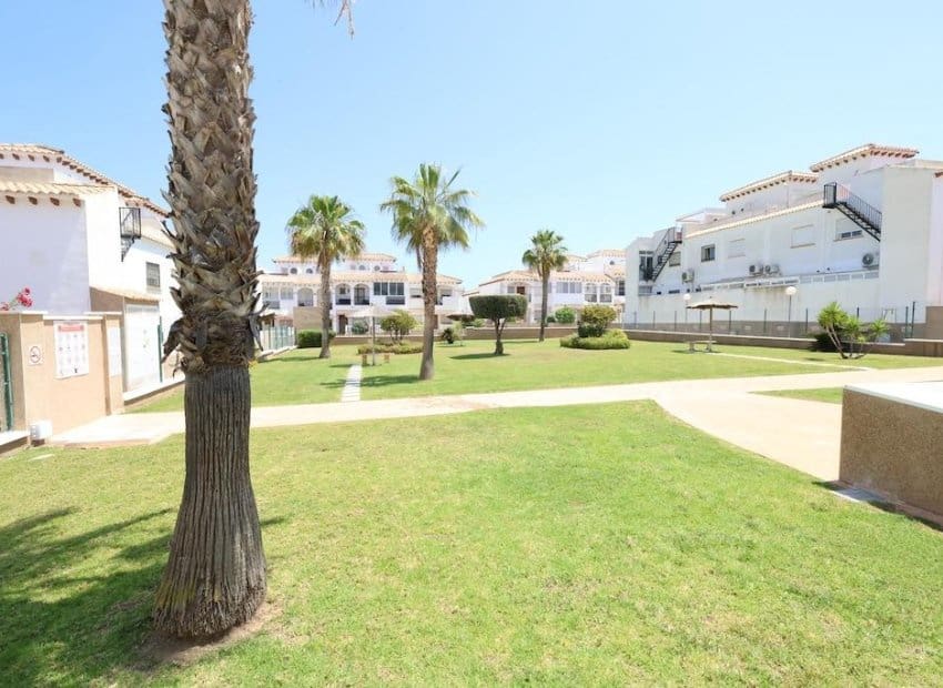 2 quarto Apartamento para venda em Orihuela Costa com piscina - 214 000 € (Ref: 9897430)