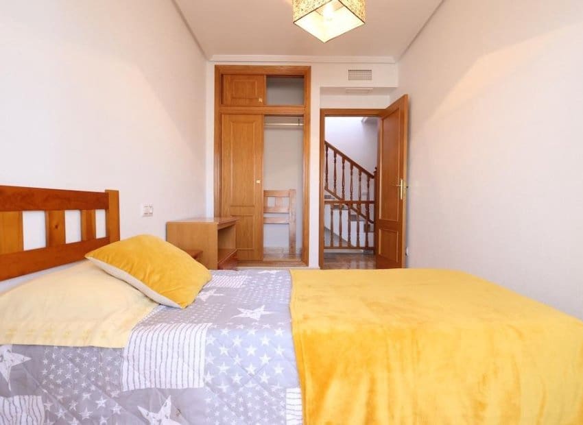 2 quarto Apartamento para venda em Orihuela Costa com piscina - 214 000 € (Ref: 9897430)