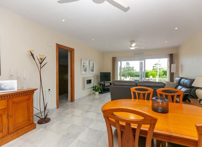 3 slaapkamer Villa te koop in Los Balcones met zwembad - € 425.000 (Ref: 9897431)
