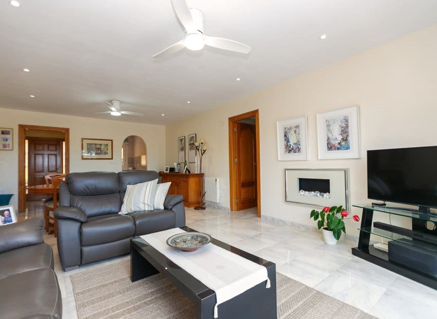 3 slaapkamer Villa te koop in Los Balcones met zwembad - € 425.000 (Ref: 9897431)