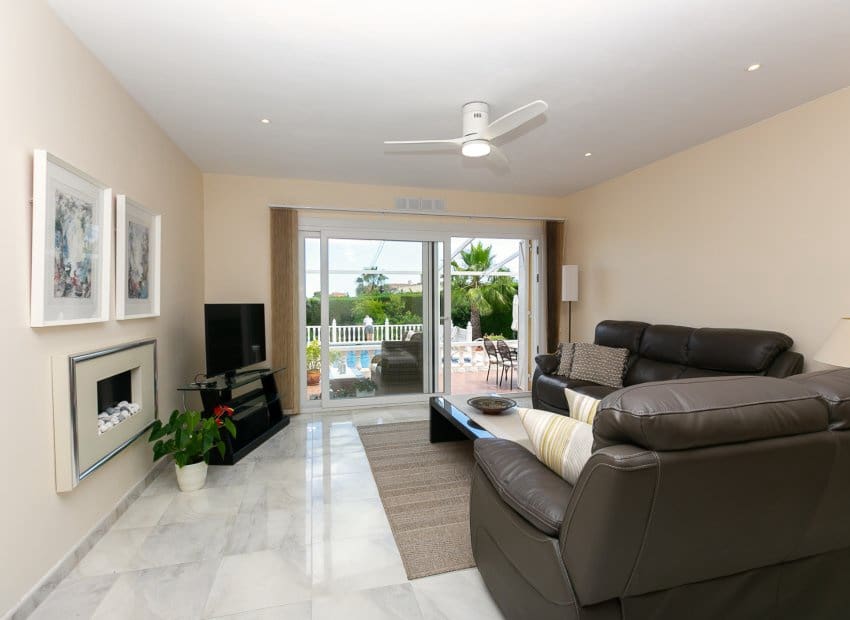 3 slaapkamer Villa te koop in Los Balcones met zwembad - € 425.000 (Ref: 9897431)