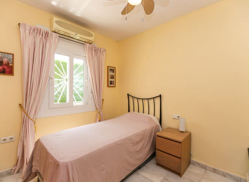3 slaapkamer Villa te koop in Los Balcones met zwembad - € 425.000 (Ref: 9897431)