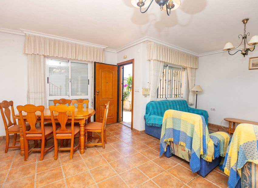 2 quarto Casa em Banda para venda em La Zenia com piscina - 235 000 € (Ref: 9897432)