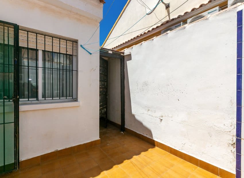 2 quarto Casa em Banda para venda em La Zenia com piscina - 235 000 € (Ref: 9897432)