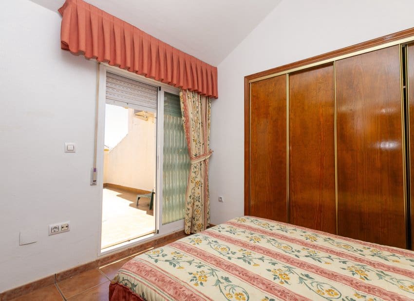 2 quarto Casa em Banda para venda em La Zenia com piscina - 235 000 € (Ref: 9897432)