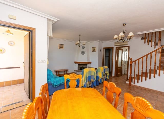 2 quarto Casa em Banda para venda em La Zenia, Orihuela com piscina - 235 000 € (Ref: 9897432)