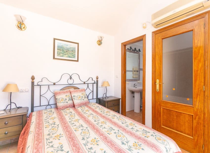 2 quarto Casa em Banda para venda em La Zenia com piscina - 235 000 € (Ref: 9897432)