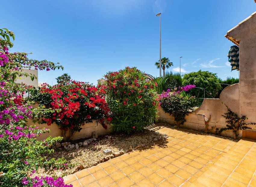 2 quarto Casa em Banda para venda em La Zenia com piscina - 235 000 € (Ref: 9897432)